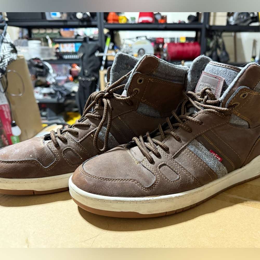 Levi's Men's Brown and Gray Sneakers